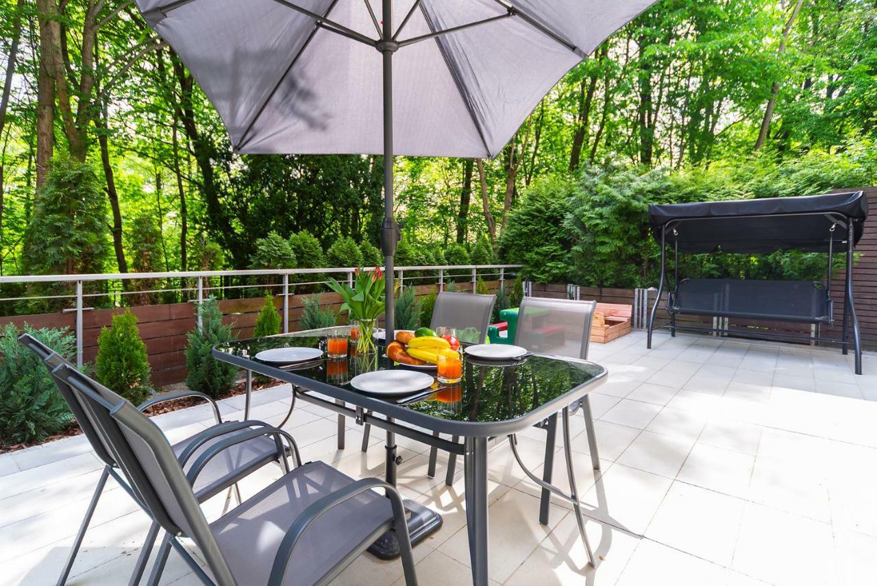 Beachfront Apartment Haga With Free Parking By Noclegi Renters Sopot Esterno foto