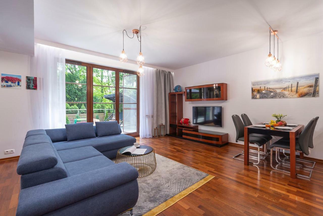Beachfront Apartment Haga With Free Parking By Noclegi Renters Sopot Esterno foto