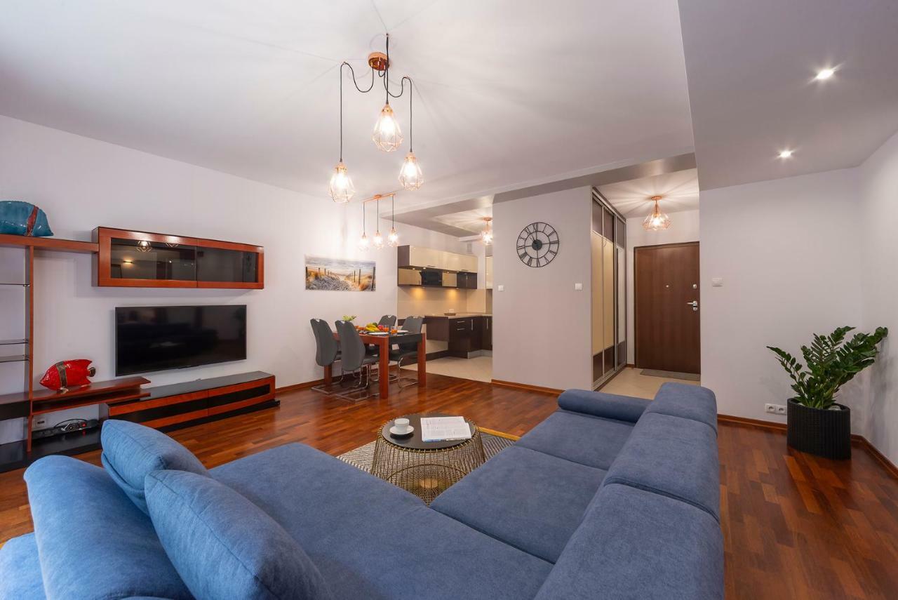 Beachfront Apartment Haga With Free Parking By Noclegi Renters Sopot Esterno foto