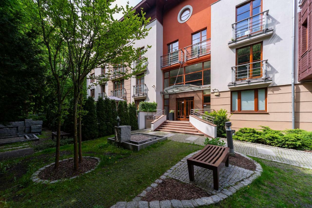 Beachfront Apartment Haga With Free Parking By Noclegi Renters Sopot Esterno foto